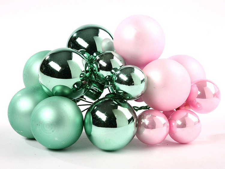 Glass balls on wire, diam. 20-30 mm, bunch of 18 pcs.