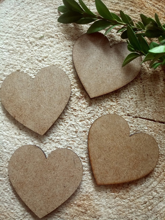Wooden hearts 24 pcs / pack