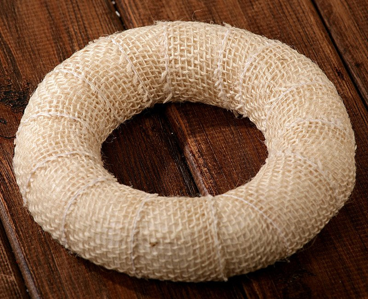 Naturalny Wianek z Wybielanej Juty 25 cm – Bazowy, Uniwersalny, Do Dekoracji Całorocznych