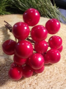 Pearls beads on a wire, bunch of red 10mm / 10 cm, beads price for a bunch of 20 pieces