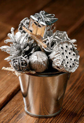 Christmas spray bucket of variety - silver
