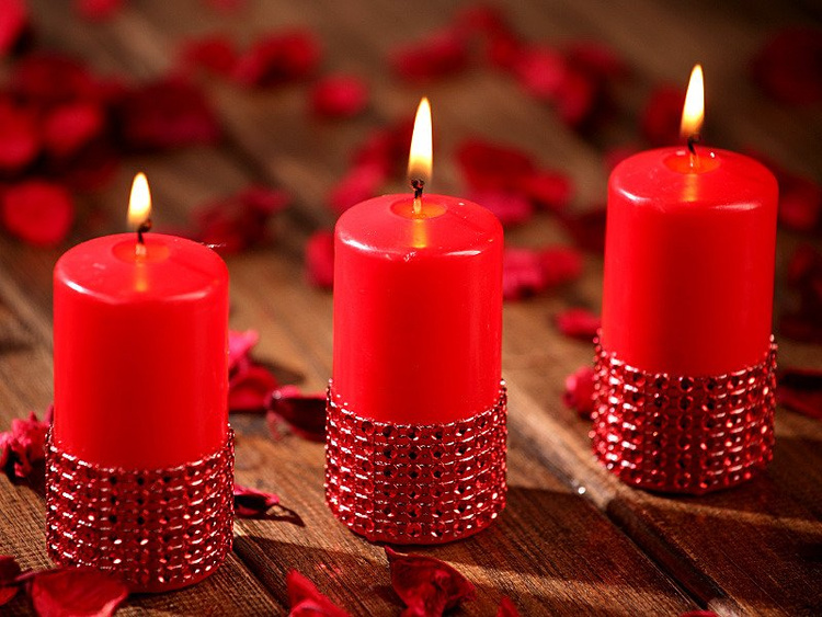 Rote Kerze mit Diamanten 60/80 mm Set von 3 Stck.