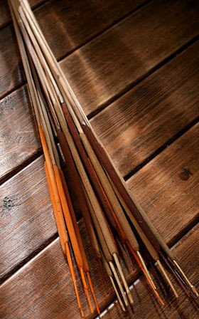 Strauß aus Rohrkolben, braun-orange