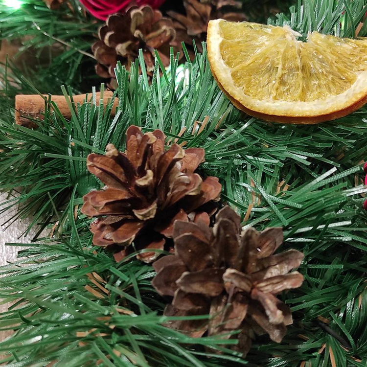 Garland of conifer needles 150cm