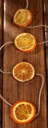 Garland of smelling oranges ca. 200 cm