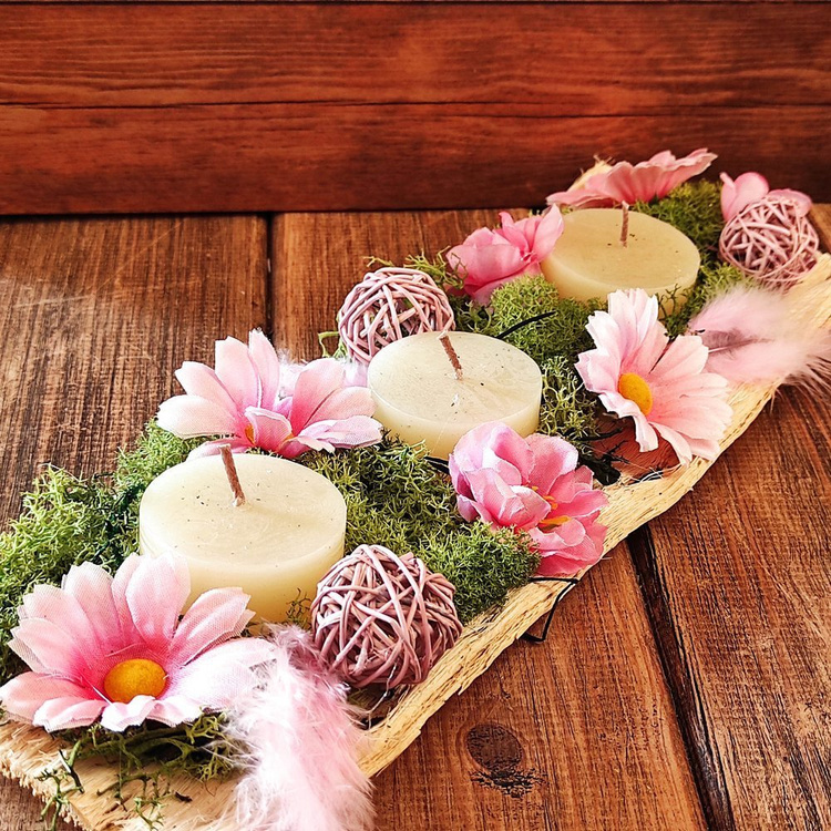 Table decoration - pink daisies in green moss, 10/28 cm 
