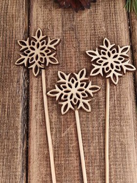 Weihnachtsschmuck. Holzsterne auf der Spitze 20 cm-3 St./Pack