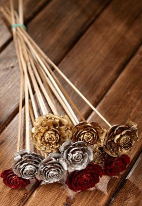 Strauß aus 6 Zedernrosen, dunkelrot-golden-weiß