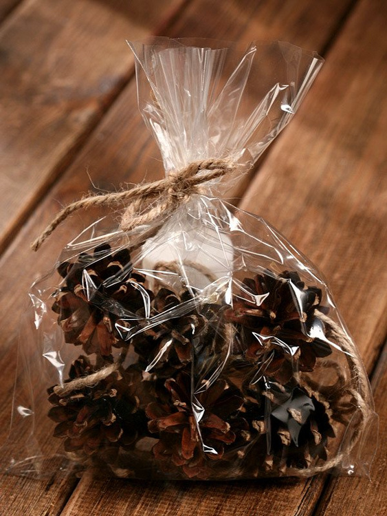 Set of 6 handmade cone-hanger