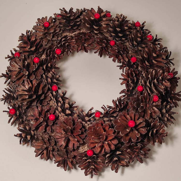 Forest wreath with wild rose 25-30cm