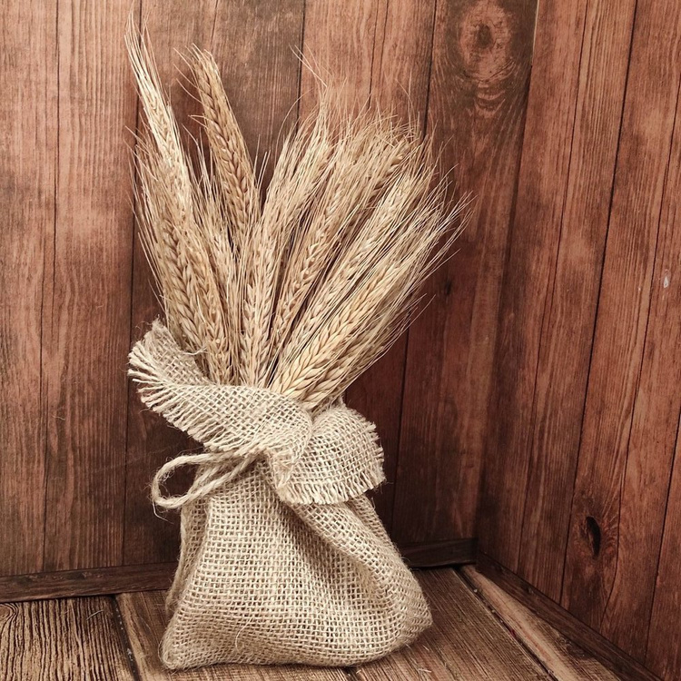 Bouquet of grass, natural grain in a jute bag 25-30 cm