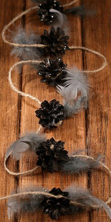 Garland of black cones 200cm