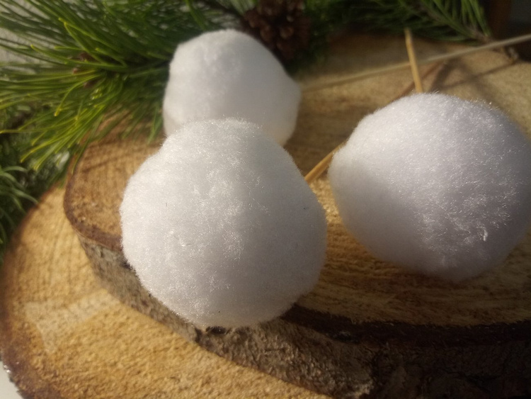 Schneebälle auf dem Gipfel 5/22 cm - Preis pro Packung à 6 Stück