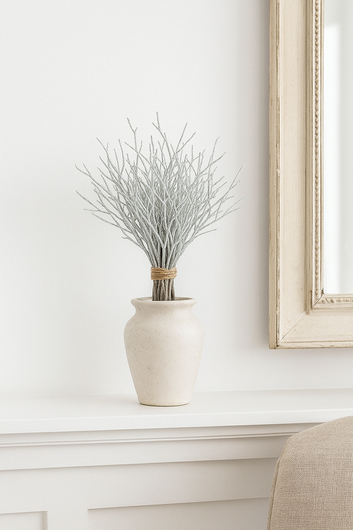 Natural twigs of bilberries, bunch of 8-10 twigs, length ca. 30 cm, white