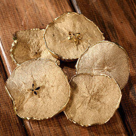 Trockene Äpfel in Scheiben 6 Stücke golden