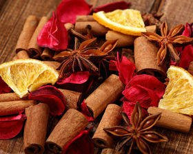 Natural Potpourri – Cinnamon, Anise and Sweet Orange with Flowers Fragrance (C)