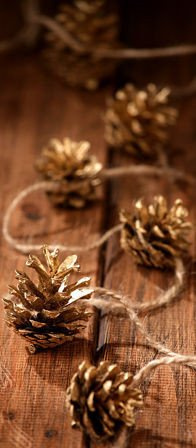 Girlande aus goldenen Zapfen 200 cm