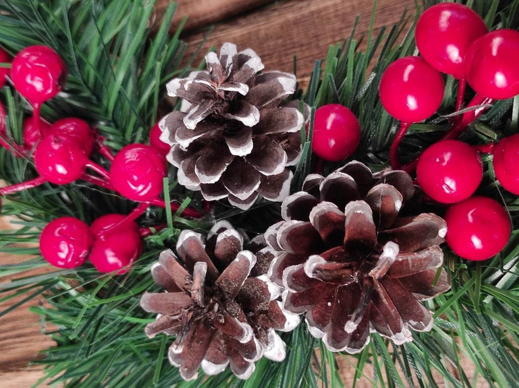 Weihnachtskranz, Naturholzscheiben, Winterdekoration 30-35 cm