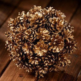 Kugel aus goldenen Zapfen 14-20 cm