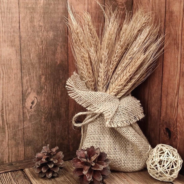 Bouquet of grass, natural grain in a jute bag 25-30 cm