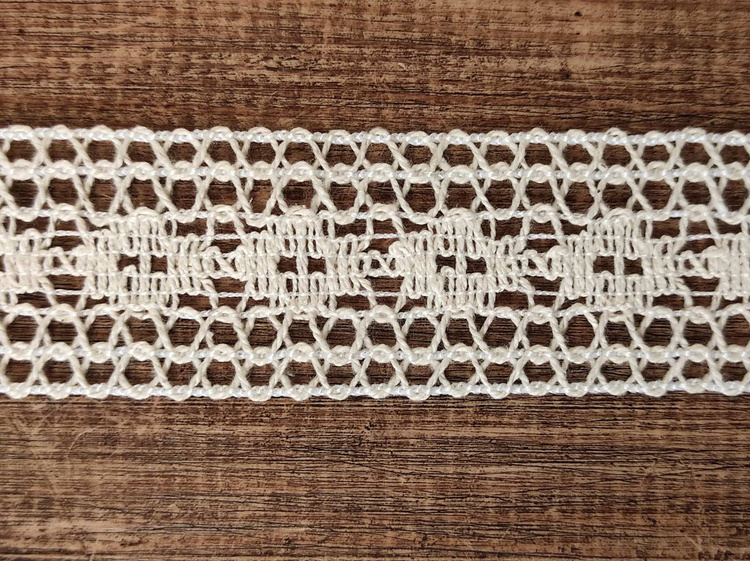 Cotton lace  natural, width 30mm, length 200 cm