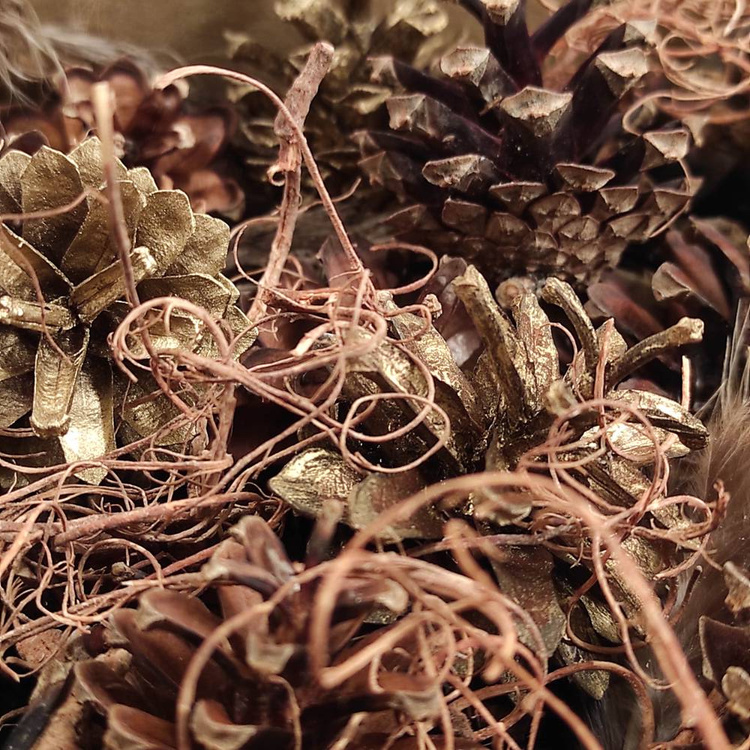 Natürliches Nest, reich ausgestattet, 10-12 cm 