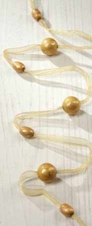 Garland 180 cm - 38 gold and cream pearls