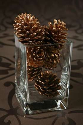Pine cone, golden 12 pcs/ pkg