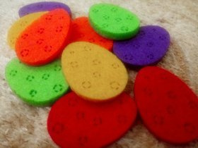 Mehrfarbige Filzeier. Osterdeko aus Filz 4 cm / 18 Stück / Pack